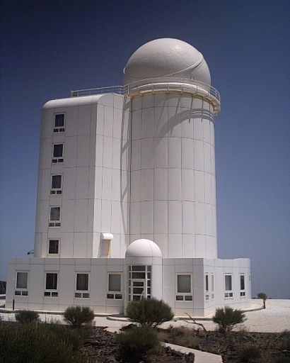 Eingang des 90cm Sonnen Teleskops THEMIS.
