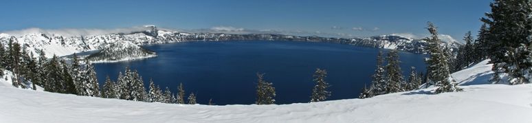 Overview of Crater Lake in Oregon - click on image for high resolution Panorama