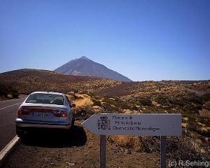 kurz vor dem Abzweig zum Observatorium, im Hintergrund der Pico del Teide